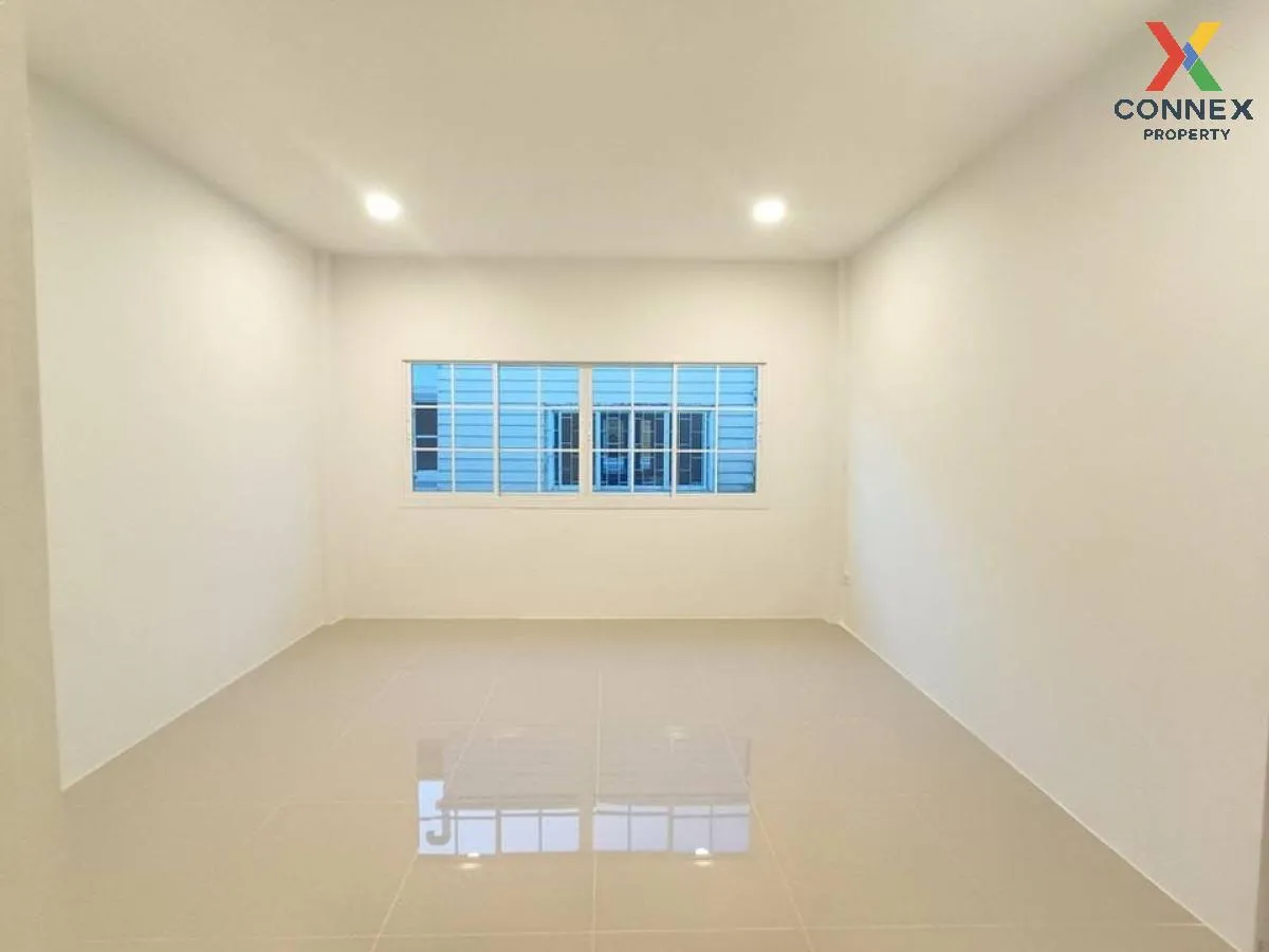For Sale Townhouse/Townhome  , Nanthana Garden Tha It , Bang Rak  For Sale Townhouse/Townhome  , Nanthana Garden Tha It , Bang Rak