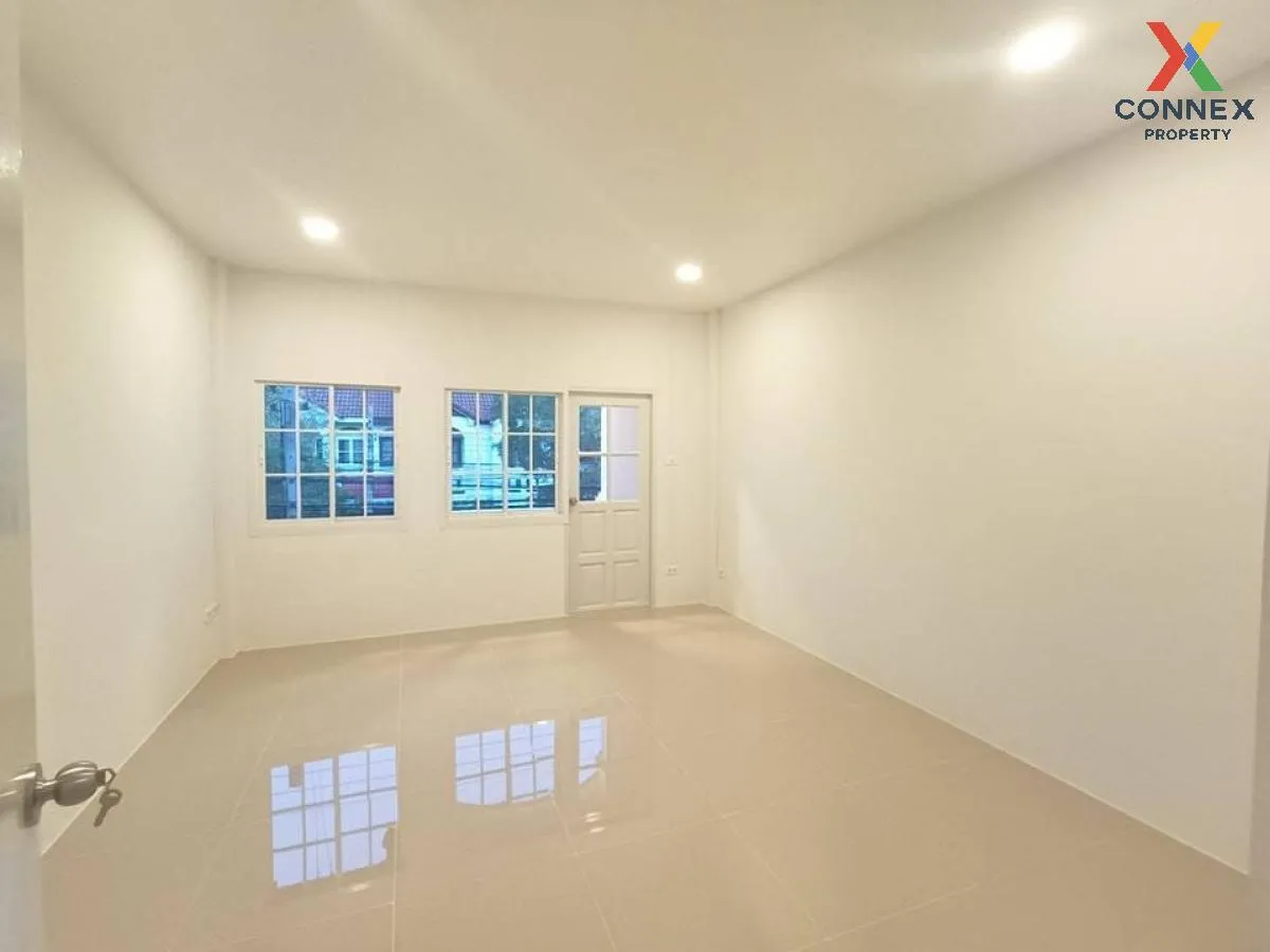 For Sale Townhouse/Townhome  , Nanthana Garden Tha It , Bang Rak  For Sale Townhouse/Townhome  , Nanthana Garden Tha It , Bang Rak