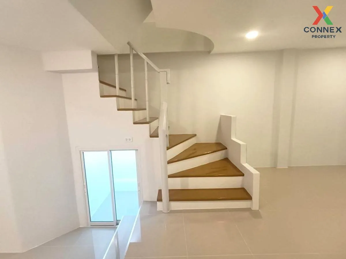For Sale Townhouse/Townhome  , Nanthana Garden Tha It , Bang Rak  For Sale Townhouse/Townhome  , Nanthana Garden Tha It , Bang Rak