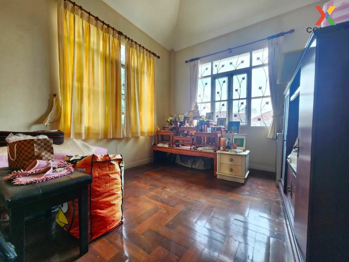 For Sale House , Parichat Village 345 , Bang Khu Wat , Mueang Pat