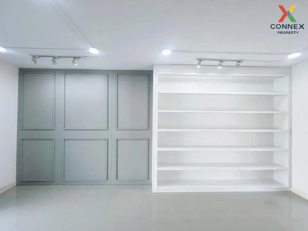 For Sale Townhouse/Townhome  , The Colors Premium Bangna Km.8 , B