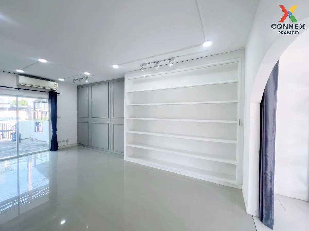 For Sale Townhouse/Townhome  , The Colors Premium Bangna Km.8 , B