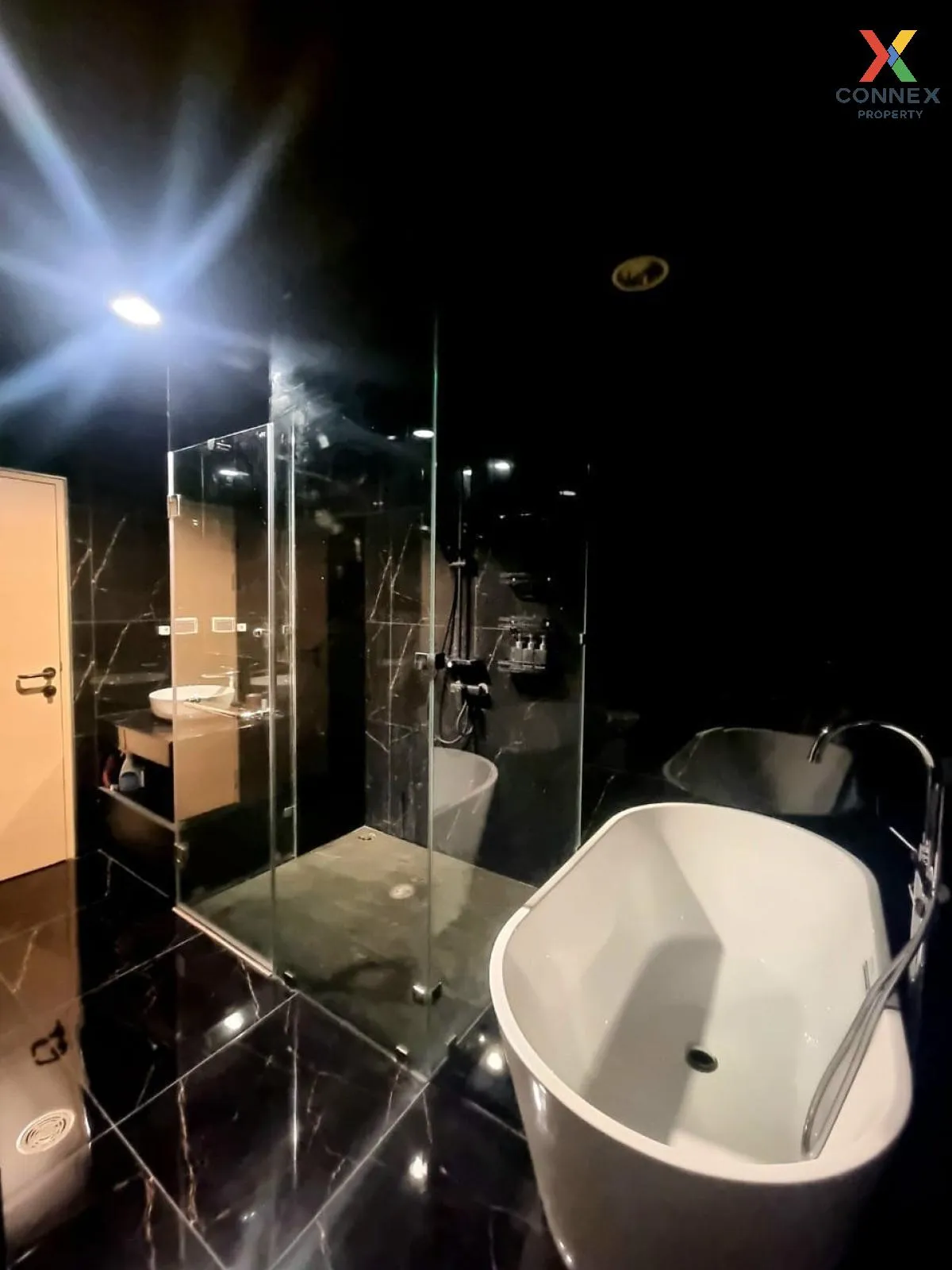 ขายคอนโด  เดอะ โฟร์วิงส์ เรสซิเดนซ์ ARL-บ้านทับช้าง หัวหมาก เขต บ