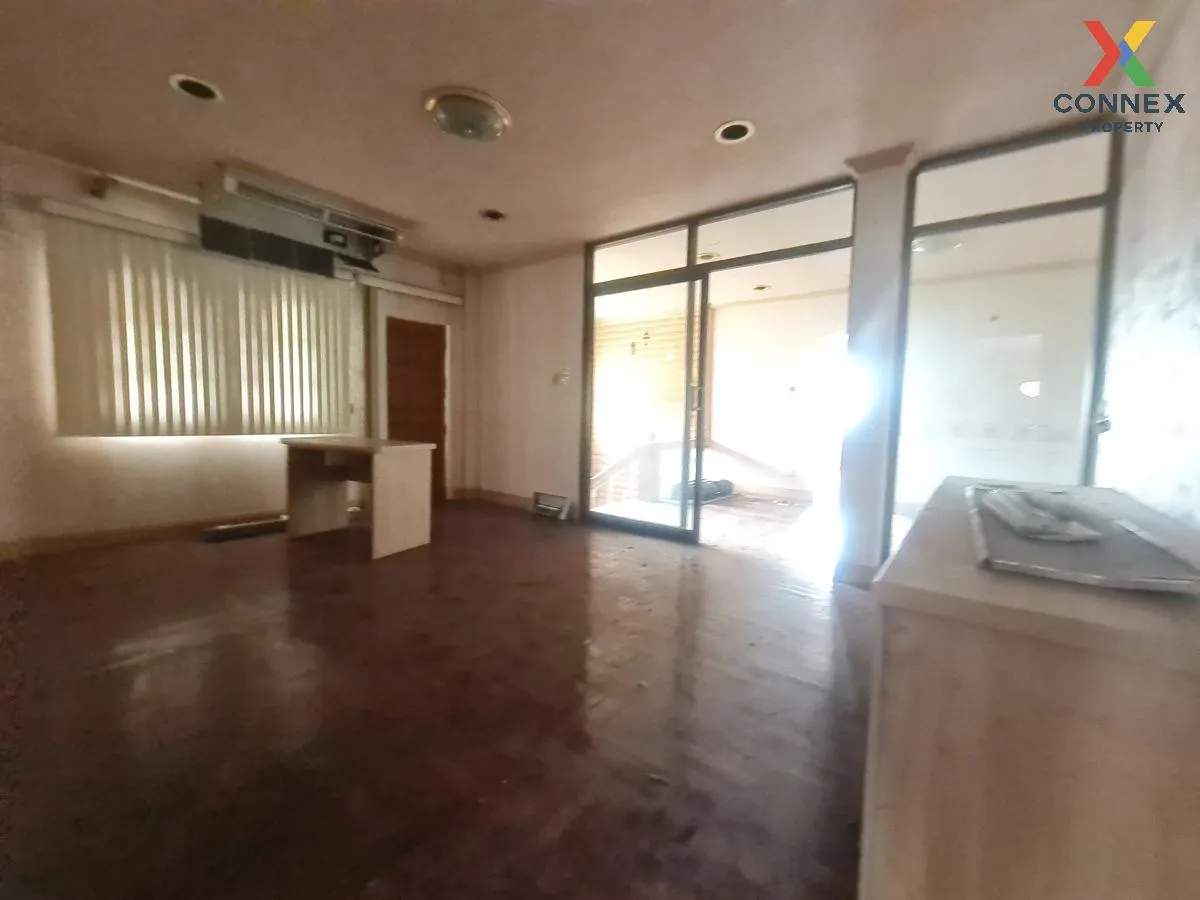 For Sale House , Baan Makkawan Rangsan , corner unit , wide front
