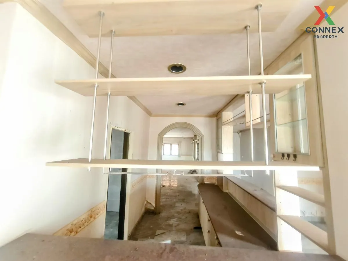 For Sale House , Baan Makkawan Rangsan , corner unit , wide front