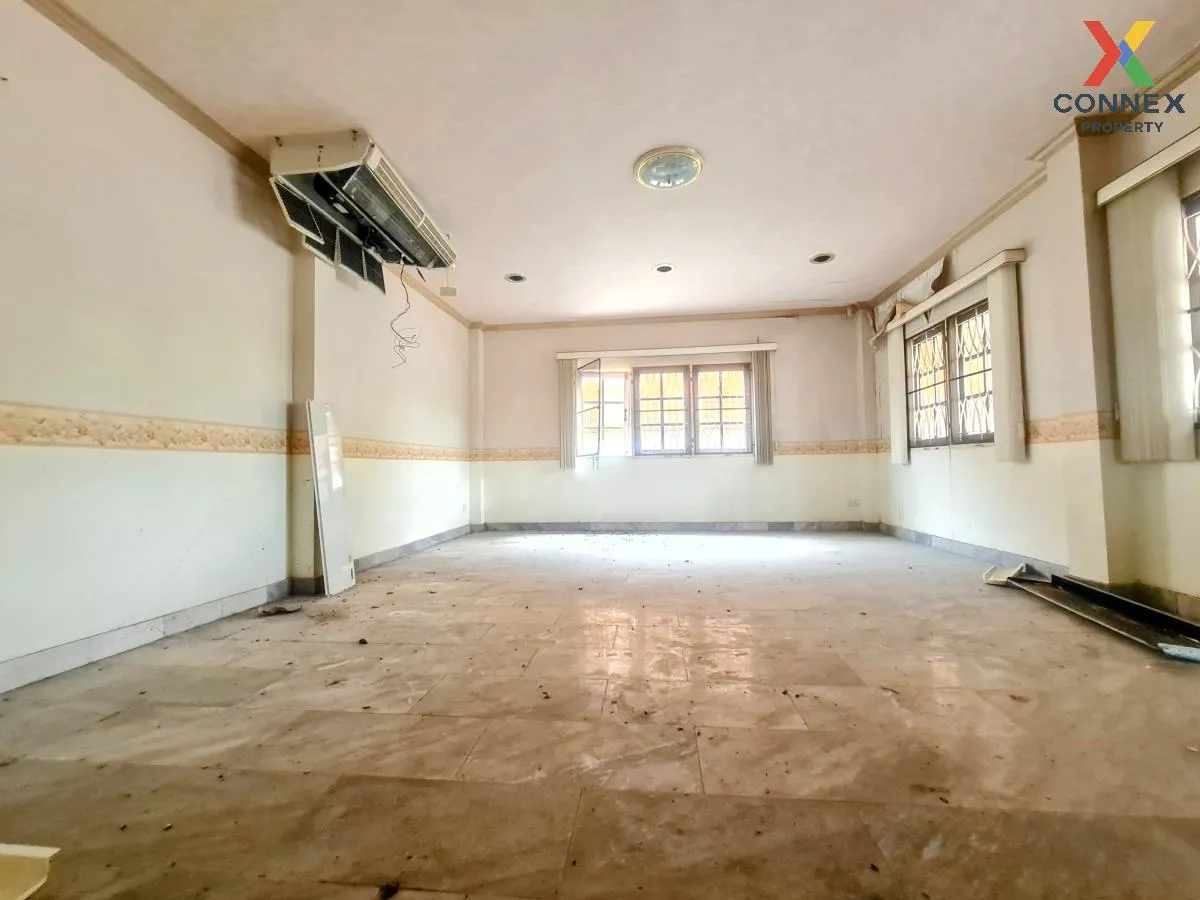 For Sale House , Baan Makkawan Rangsan , corner unit , wide front