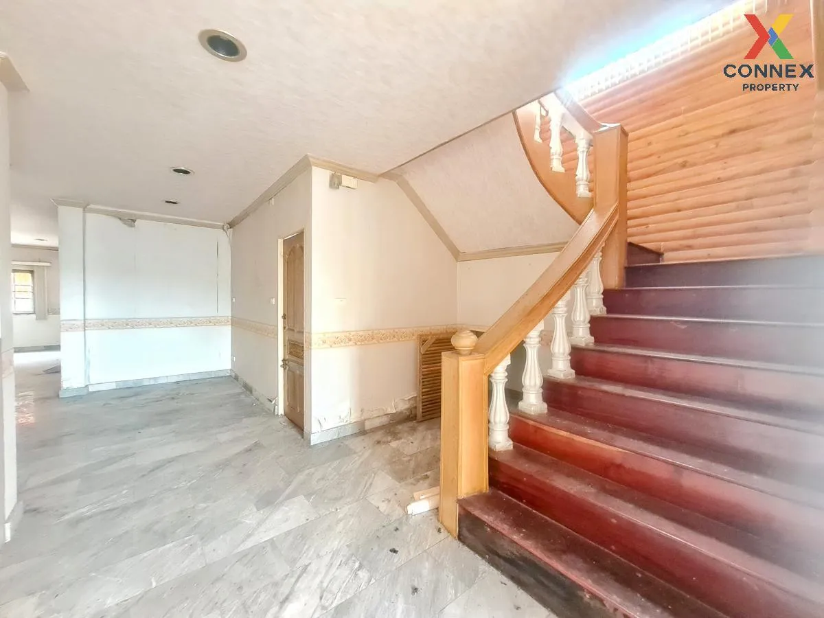 For Sale House , Baan Makkawan Rangsan , corner unit , wide front