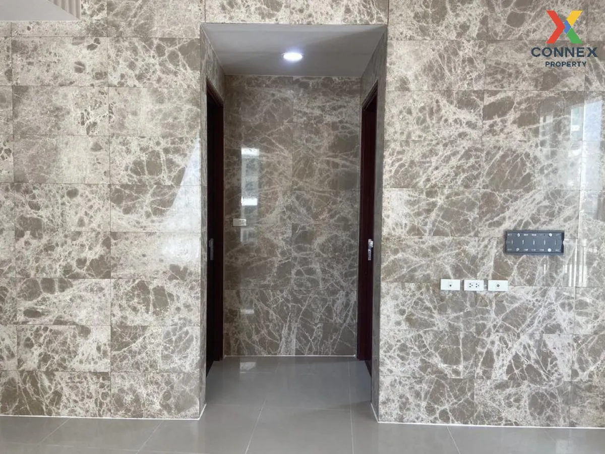 For Sale Condo , Baan Rajprasong , corner unit , BTS-Ratchadamri  For Sale Condo , Baan Rajprasong , corner unit , BTS-Ratchadamri