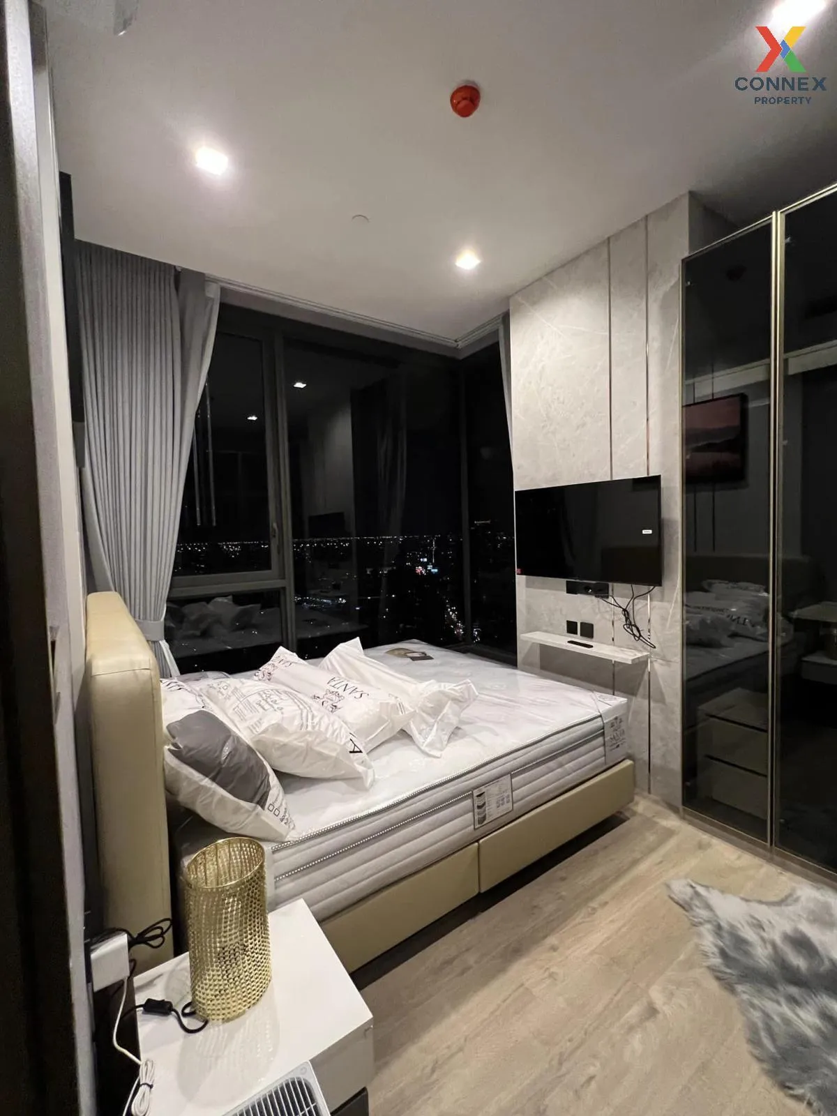 เช่าคอนโด  เดอะ เครสท์ พาร์ค เรสซิเดนซ์  MRT-พหลโยธิน จอมพล  เขต  4