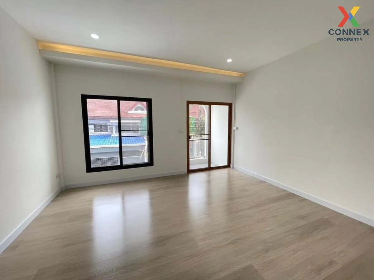 For Sale Townhome Nawamin 111 , newly renovated , Khlong Kum , Bu