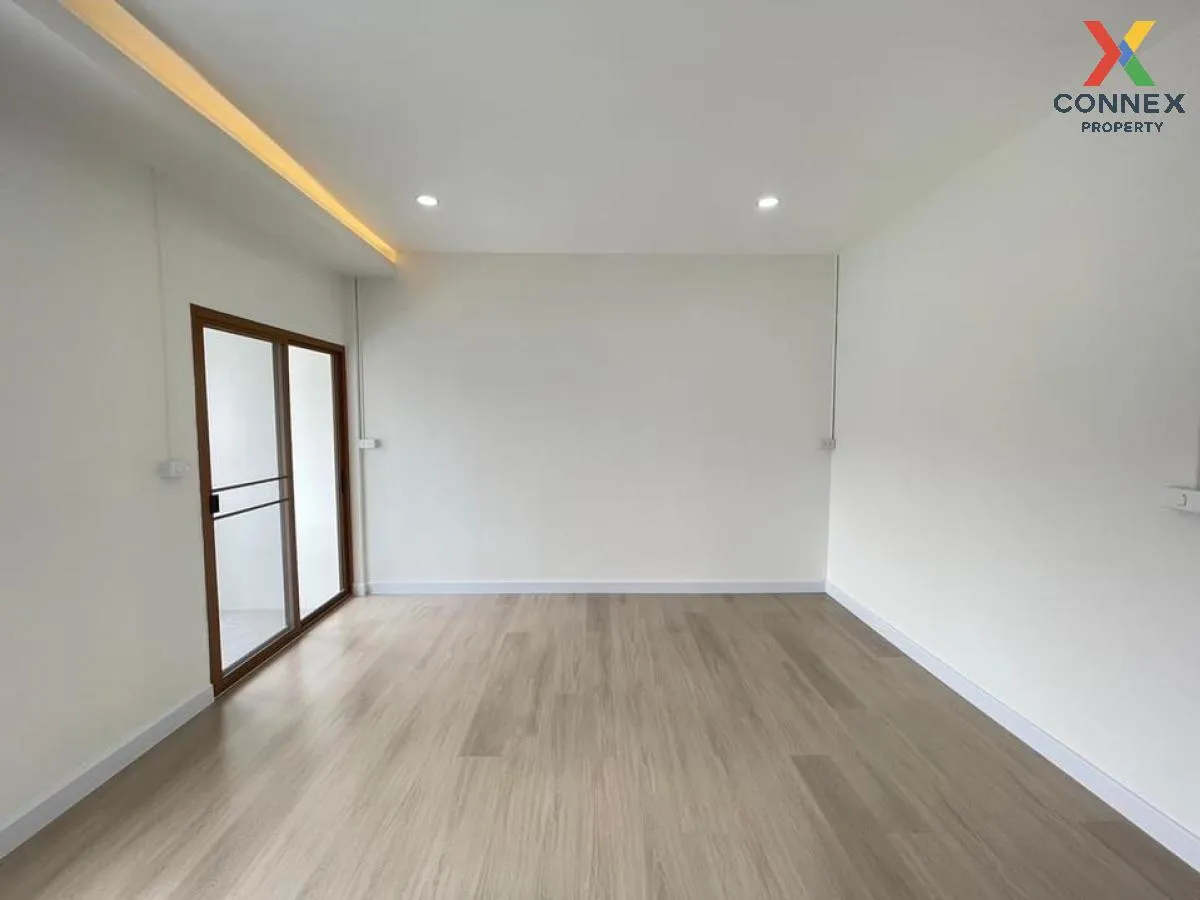 For Sale Townhome Nawamin 111 , newly renovated , Khlong Kum , Bu
