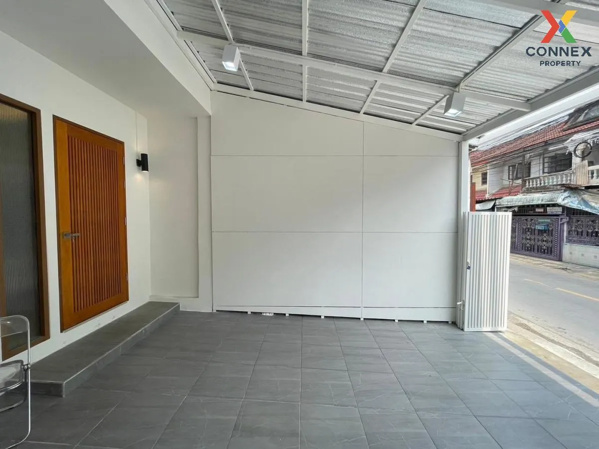 For Sale Townhome Nawamin 111 , newly renovated , Khlong Kum , Bu 4