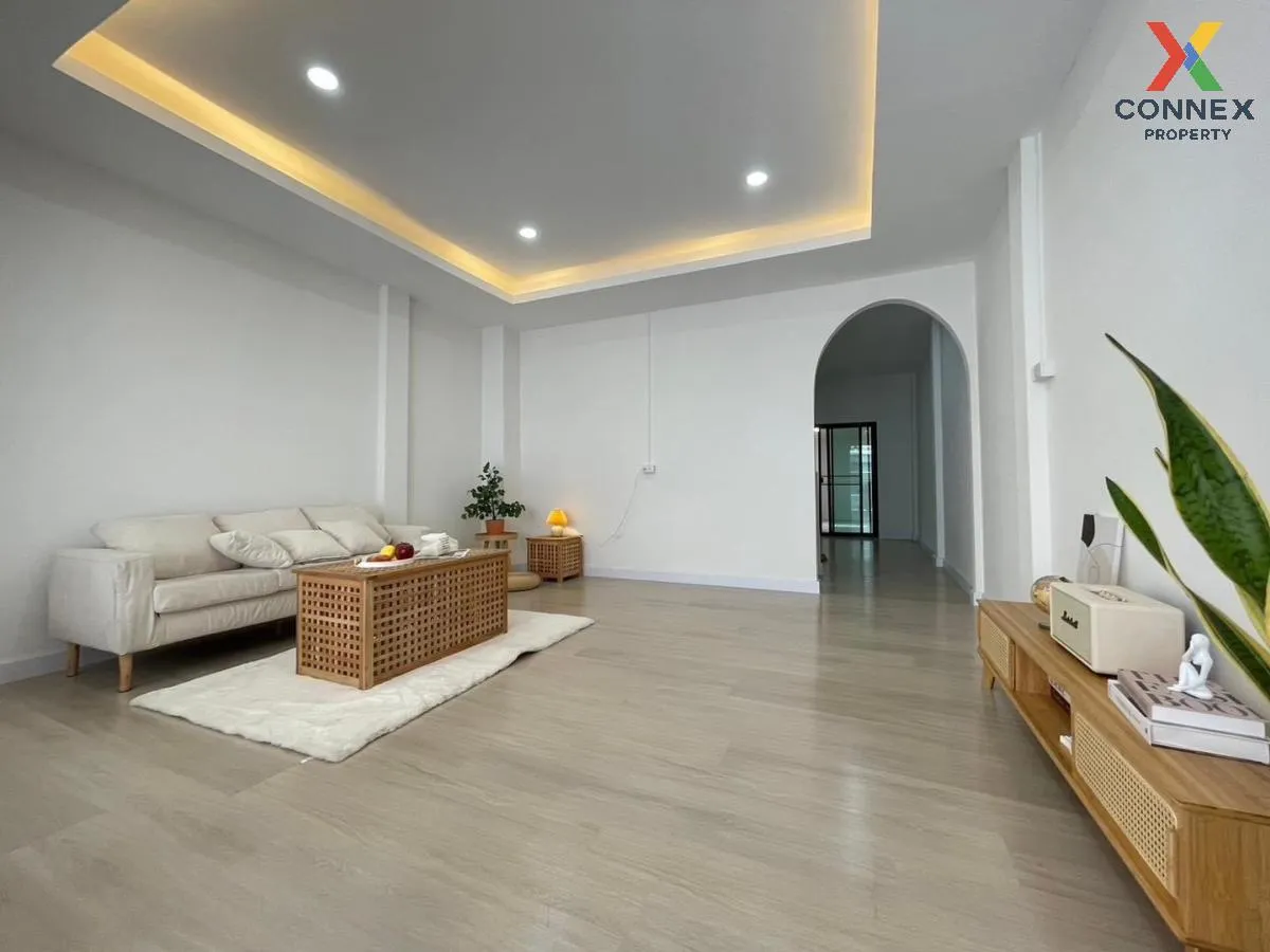 For Sale Townhome Nawamin 111 , newly renovated , Khlong Kum , Bu