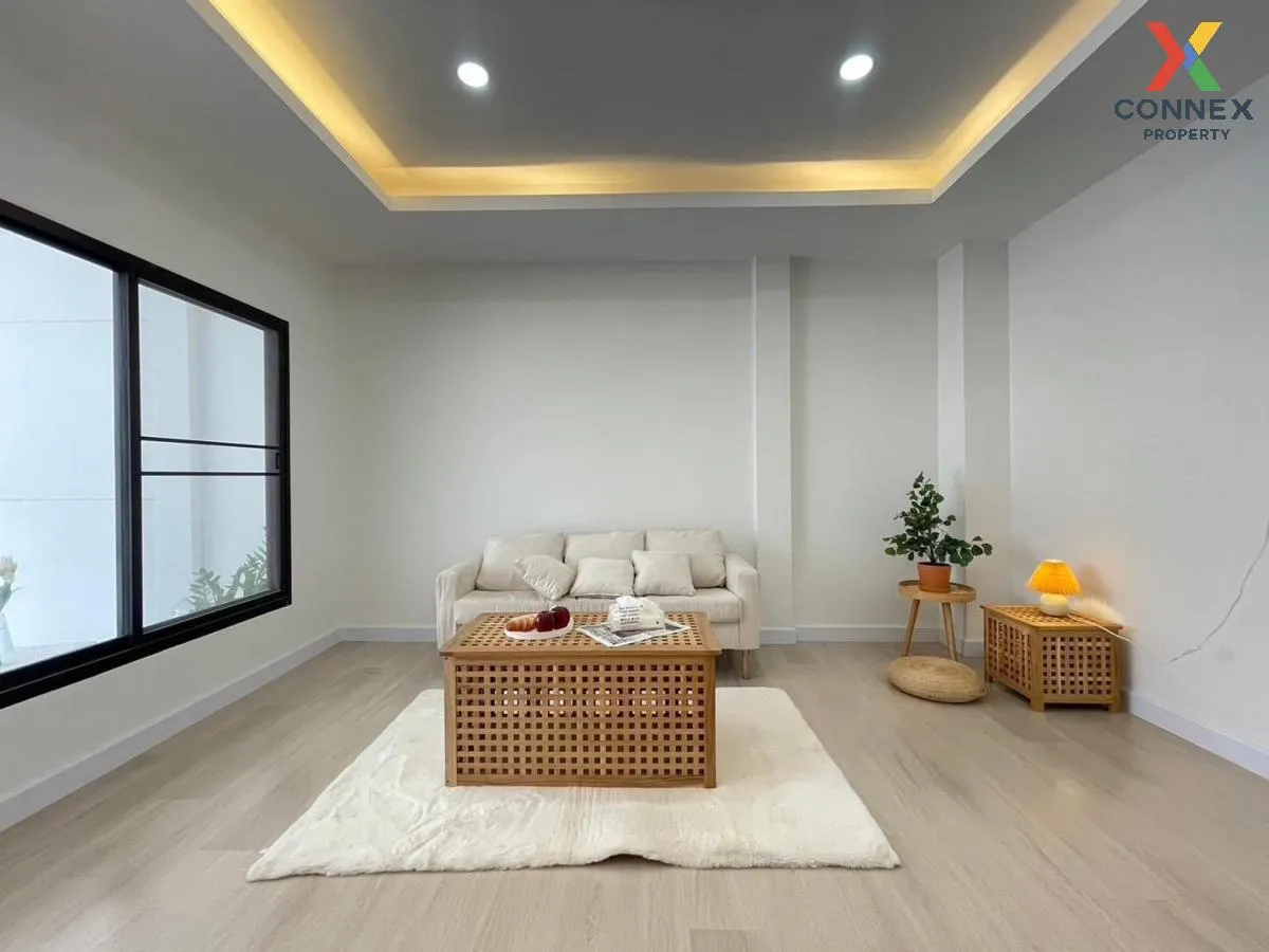 For Sale Townhome Nawamin 111 , newly renovated , Khlong Kum , Bu