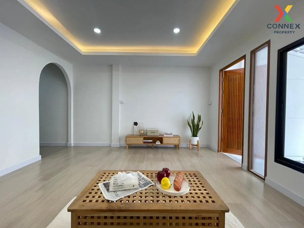 For Sale Townhome Nawamin 111 , newly renovated , Khlong Kum , Bu