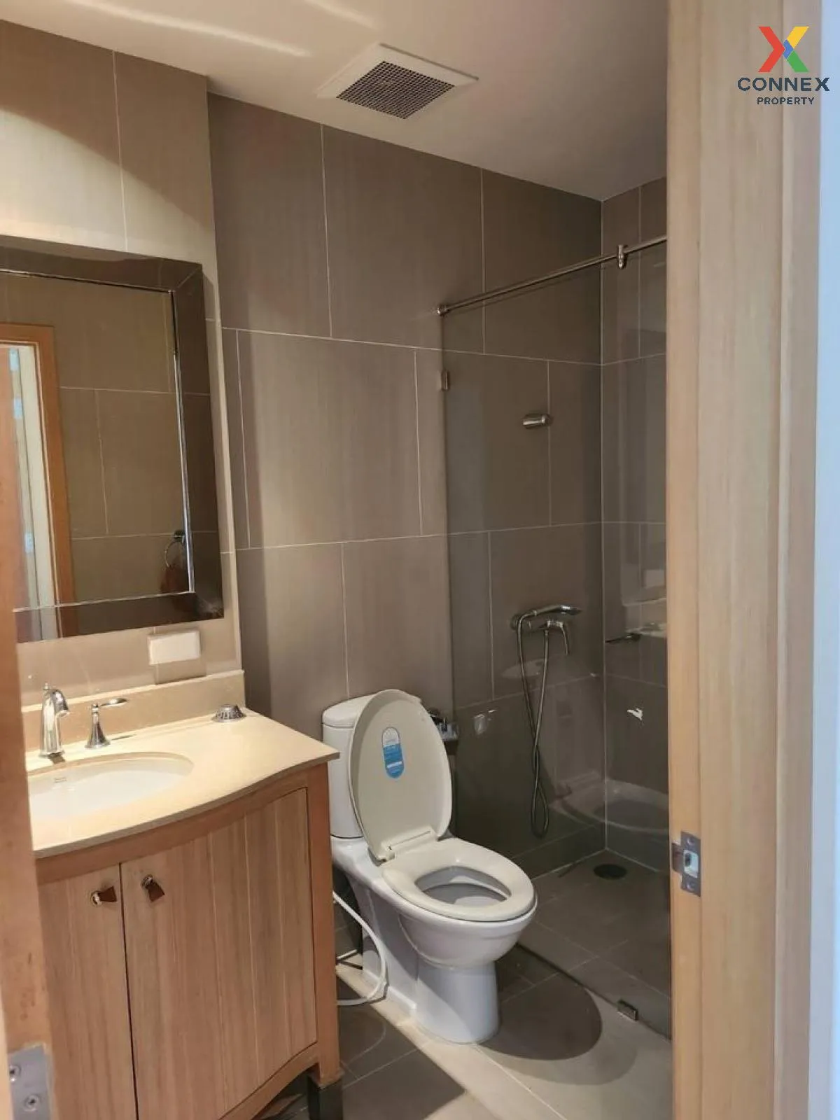 เช่าคอนโด  ดิ เอ็มไพร์ เพลส BTS-ช่องนนทรี ยานนาวา เขต สาทร กรุงเท