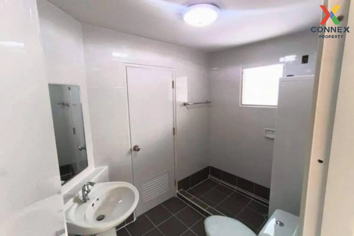 For Sale House , Prueklada Rangsit Klong 4 , Lat Sawai , Lam Luk 