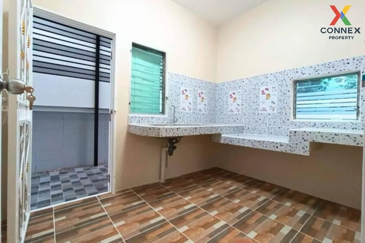 For Sale House , Prueklada Rangsit Klong 4 , Lat Sawai , Lam Luk 