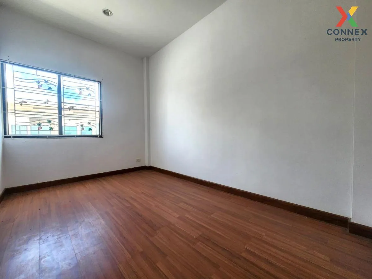 ขายทาวน์เฮ้าส์/ทาวน์โฮม  ภูสิริ หนองไม้แดง หนองไม้แดง เมืองชลบุรี