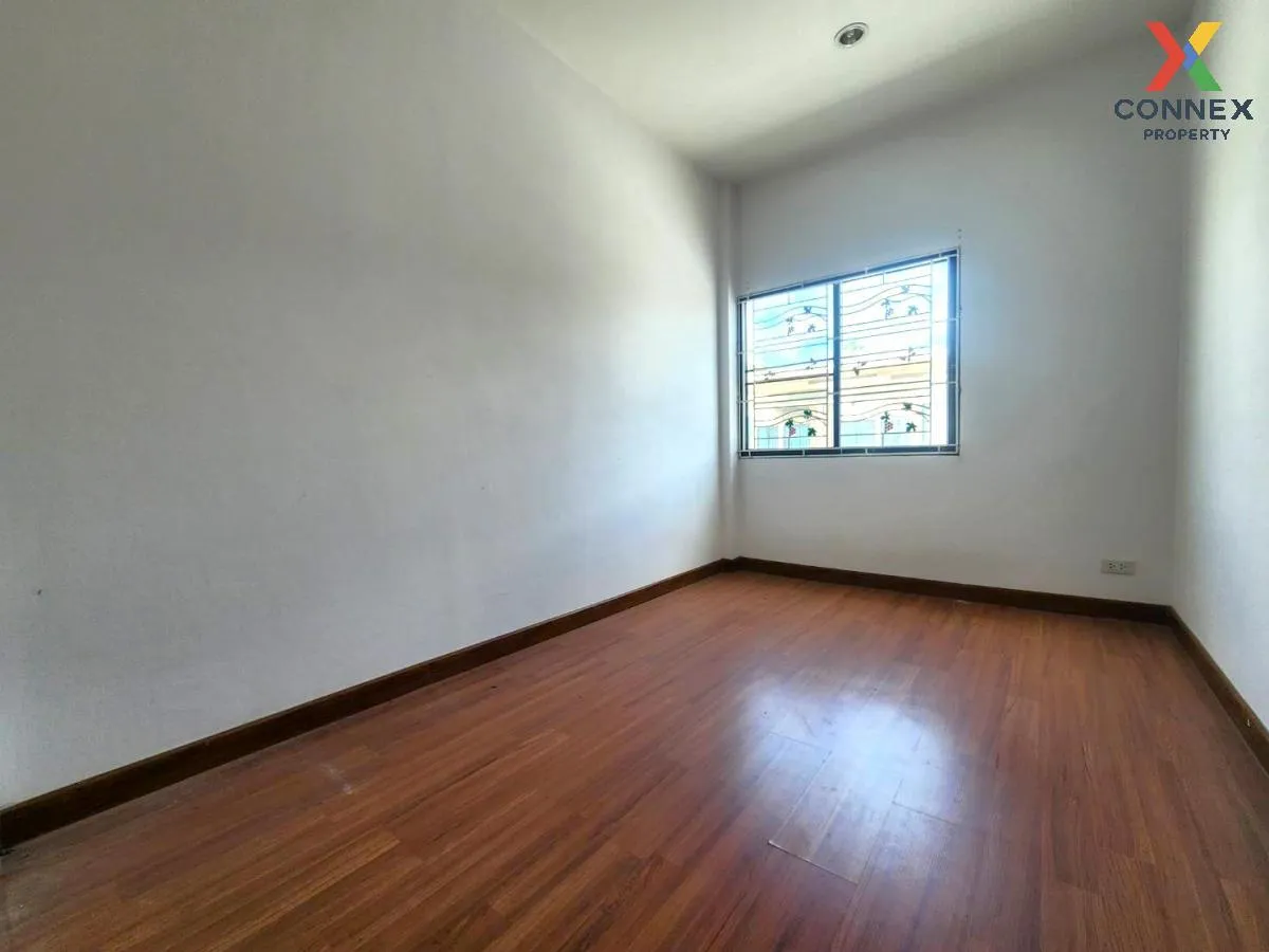 ขายทาวน์เฮ้าส์/ทาวน์โฮม  ภูสิริ หนองไม้แดง หนองไม้แดง เมืองชลบุรี