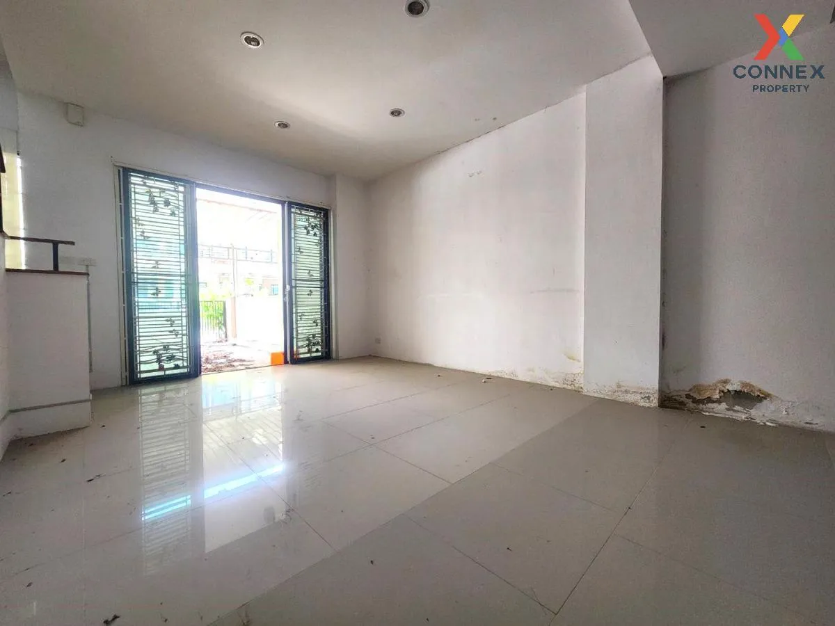 ขายทาวน์เฮ้าส์/ทาวน์โฮม  ภูสิริ หนองไม้แดง หนองไม้แดง เมืองชลบุรี