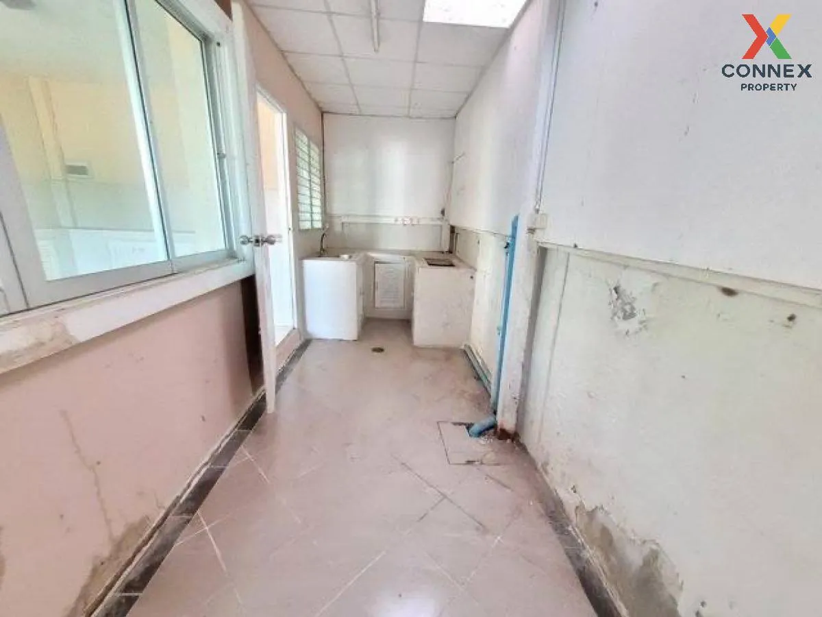 ขายทาวน์เฮ้าส์/ทาวน์โฮม  พนาสนธิ์ วิลล่า คลอง 4 ห้องมุม ลาดสวาย ล