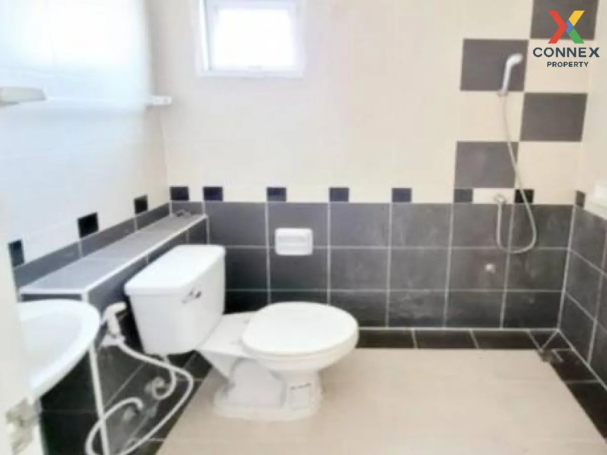 ขายทาวน์เฮ้าส์/ทาวน์โฮม  พนาสนธิ์ วิลล่า คลอง 4 ห้องมุม ลาดสวาย ล