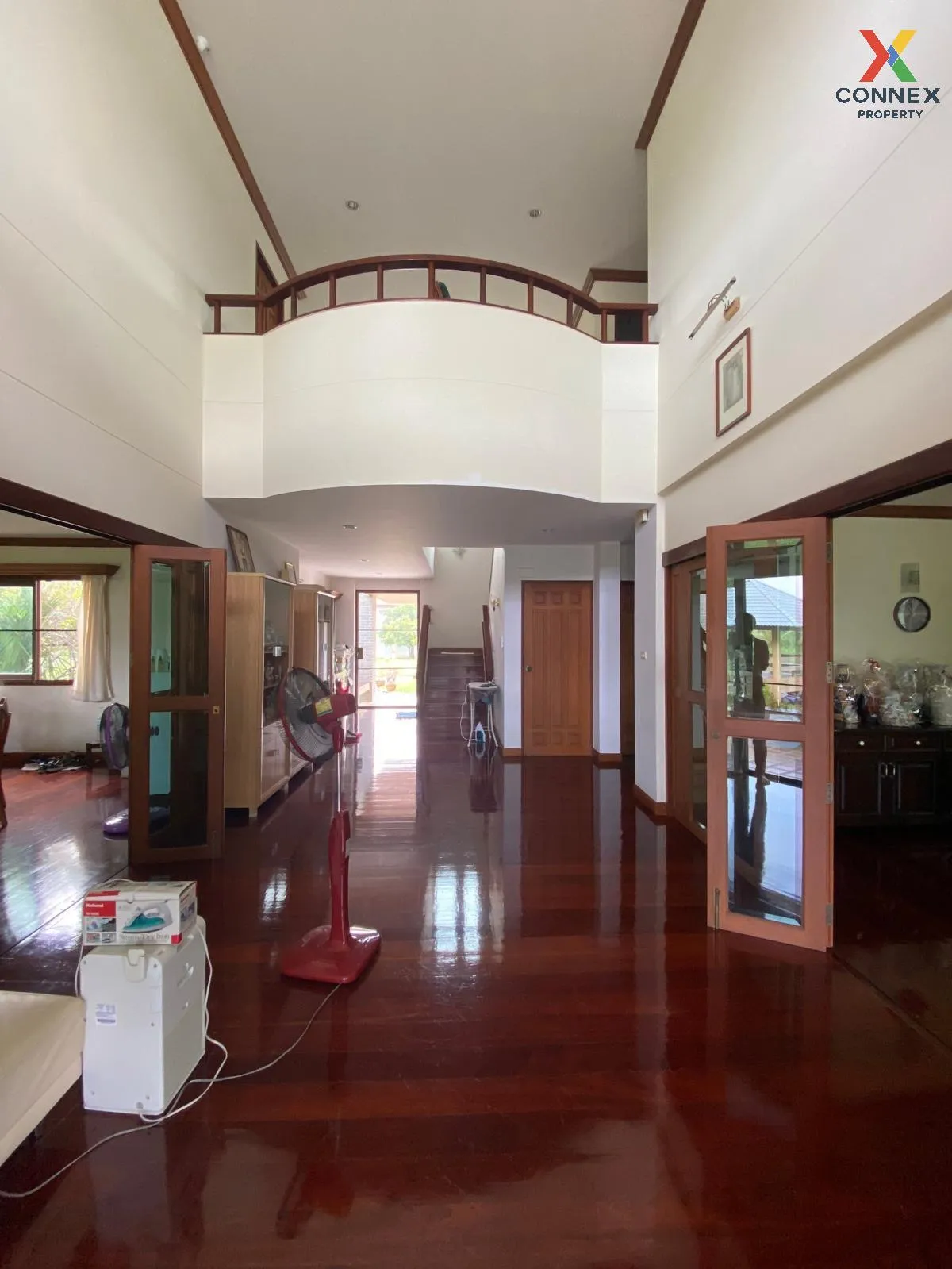 For Sale Single house, 2 floors, large house, next to the Chao Ph