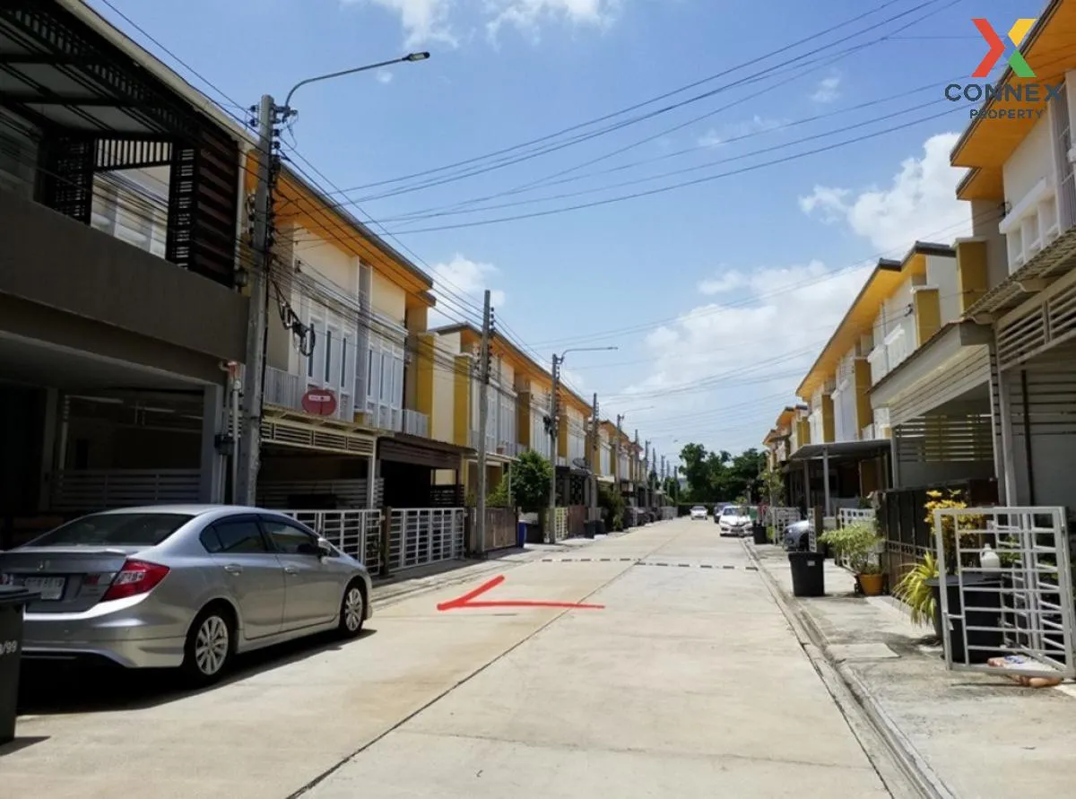 For Sale Townhouse/Townhome  , Gloden Town Watcharapol-Sukhapiban 3