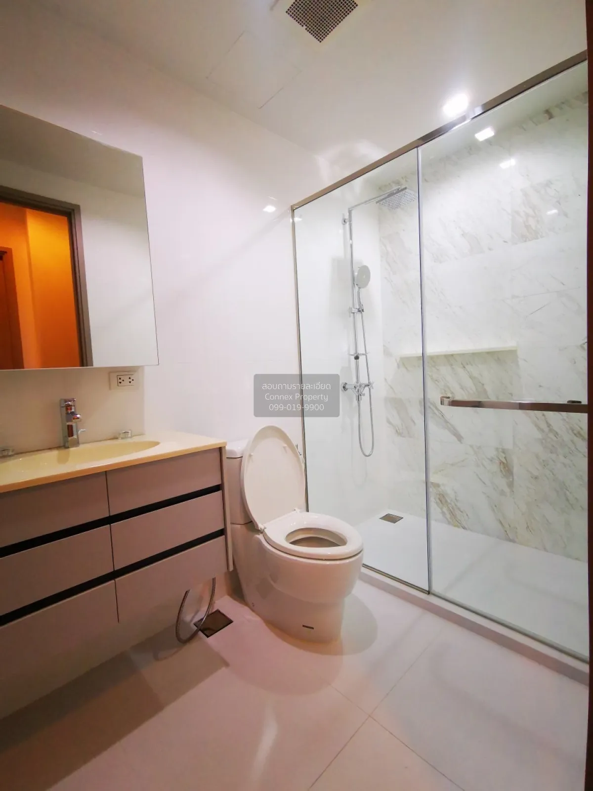 เช่าคอนโด  เอช คิว ทองหล่อ BTS-ทองหล่อ คลองตันเหนือ เขต วัฒนา กรุ