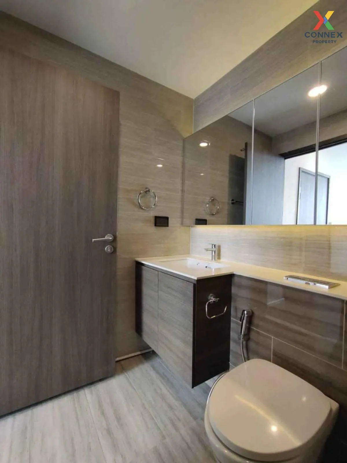 For Rent Condo , Whizdom Essence , BTS-Punnawithi , Phra Khanong 