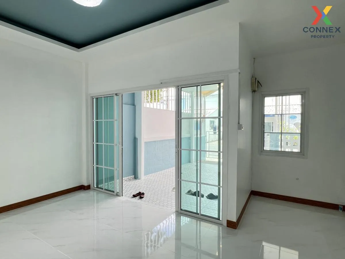 ขายทาวน์เฮ้าส์/ทาวน์โฮม  บ้านพิมลราช 3 ห้องมุม รีโนเวทใหม่ ไทรน้อ