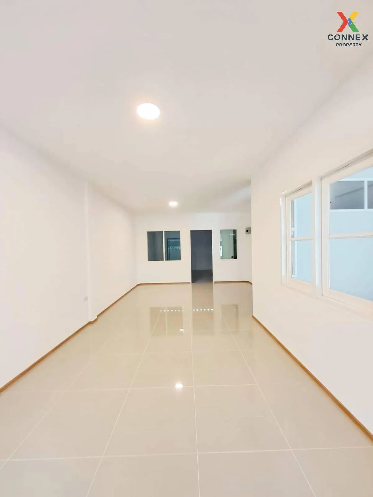 ขายทาวน์เฮ้าส์/ทาวน์โฮม  บัวทองธานี พาร์ค รีโนเวทใหม่ บางบัวทอง บ 2