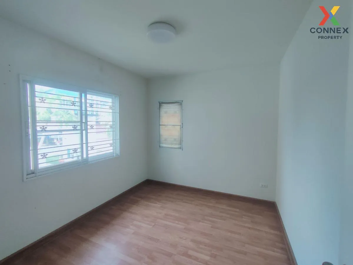 For Sale Townhouse/Townhome  , The Modish Bangbuathong , Lam Pho 