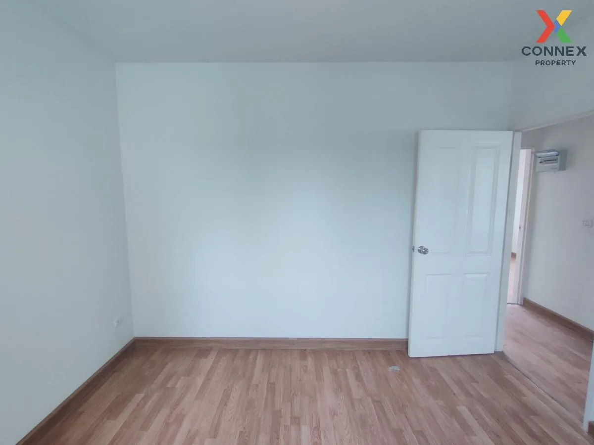 For Sale Townhouse/Townhome  , The Modish Bangbuathong , Lam Pho 