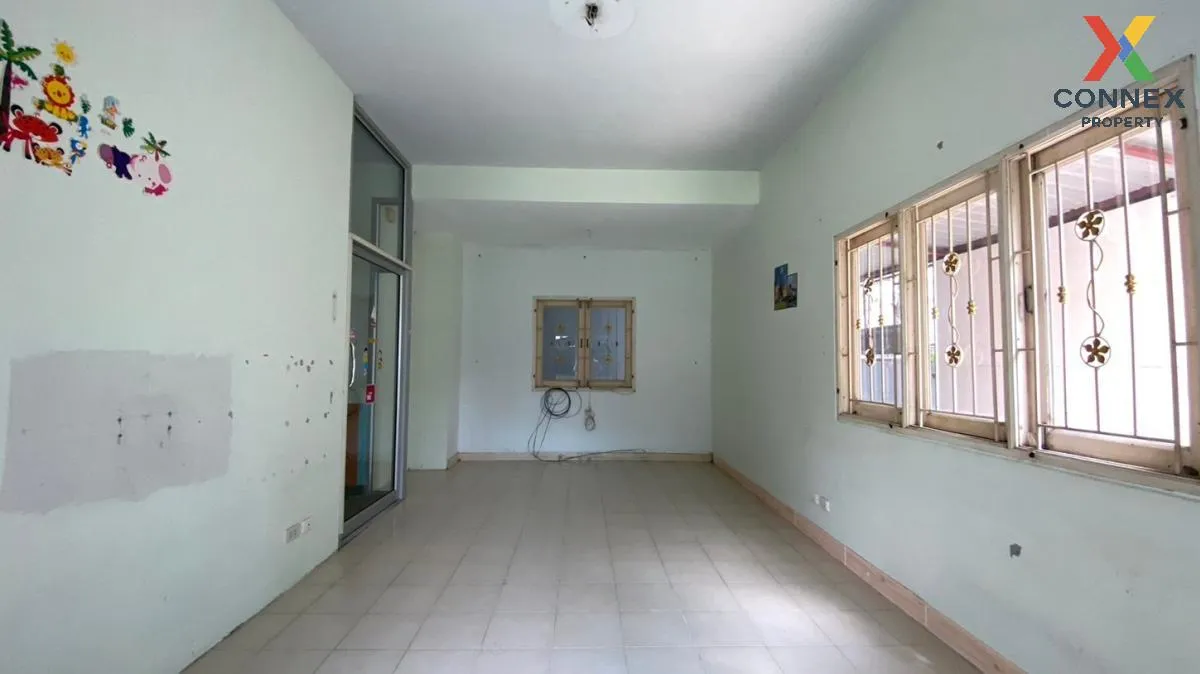 For Sale House , Pruksa Village 2 Wongwaen-Rangsit , Lam Phak Kut 3