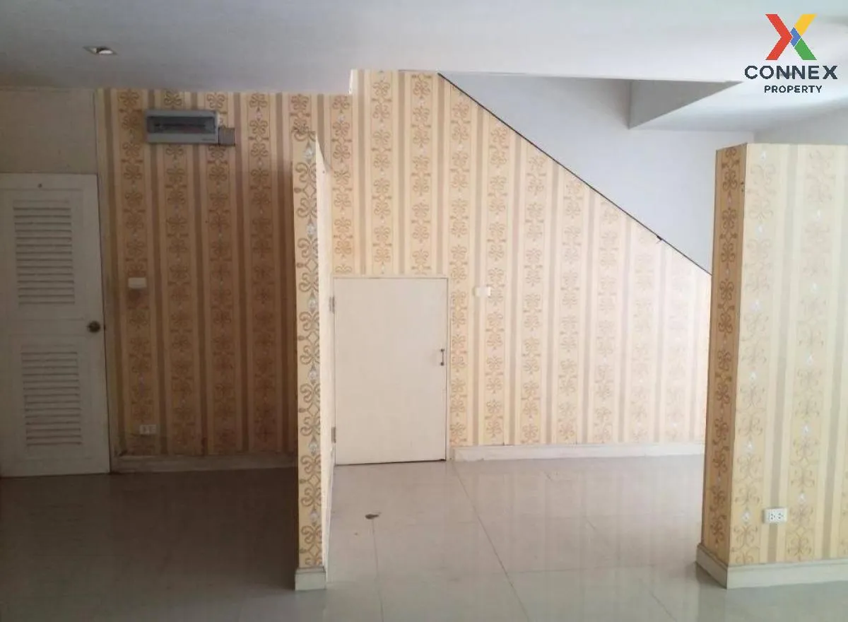 ขายทาวน์เฮ้าส์/ทาวน์โฮม  บิสซิเนส ทาวน์ เทพารักษ์ บางเสาธง บางเสา