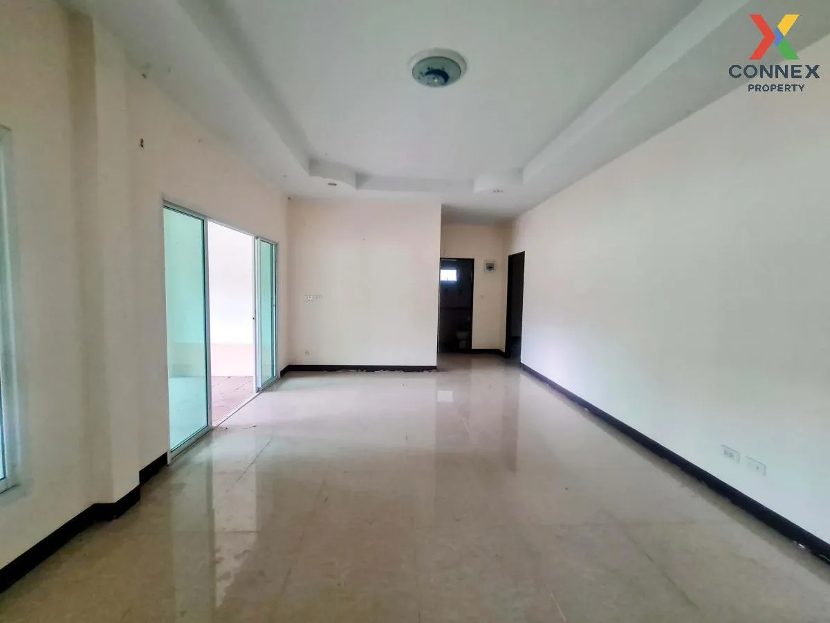 For Sale House ,  Baan Boonthavorn 4 , wide frontage , Noen Phra 