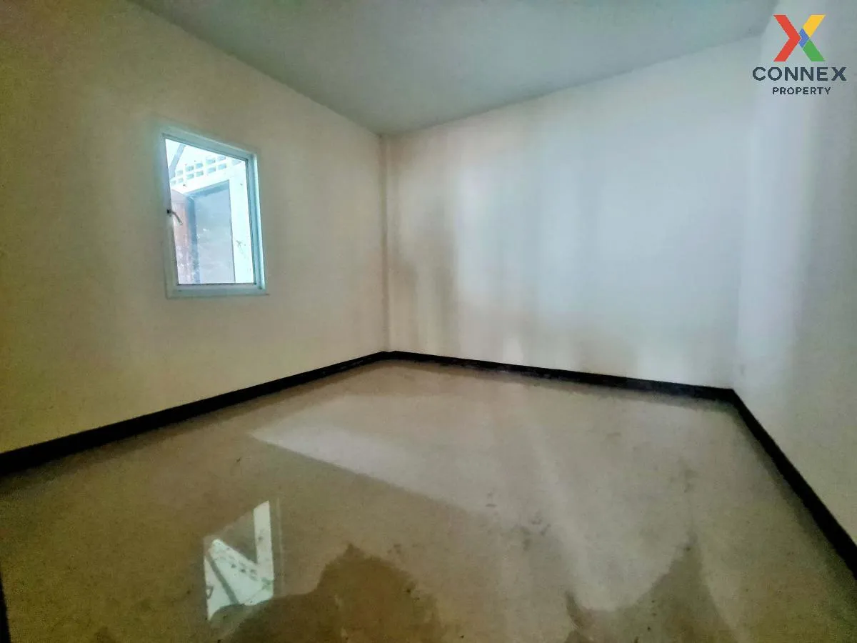 For Sale House ,  Baan Boonthavorn 4 , wide frontage , Noen Phra 