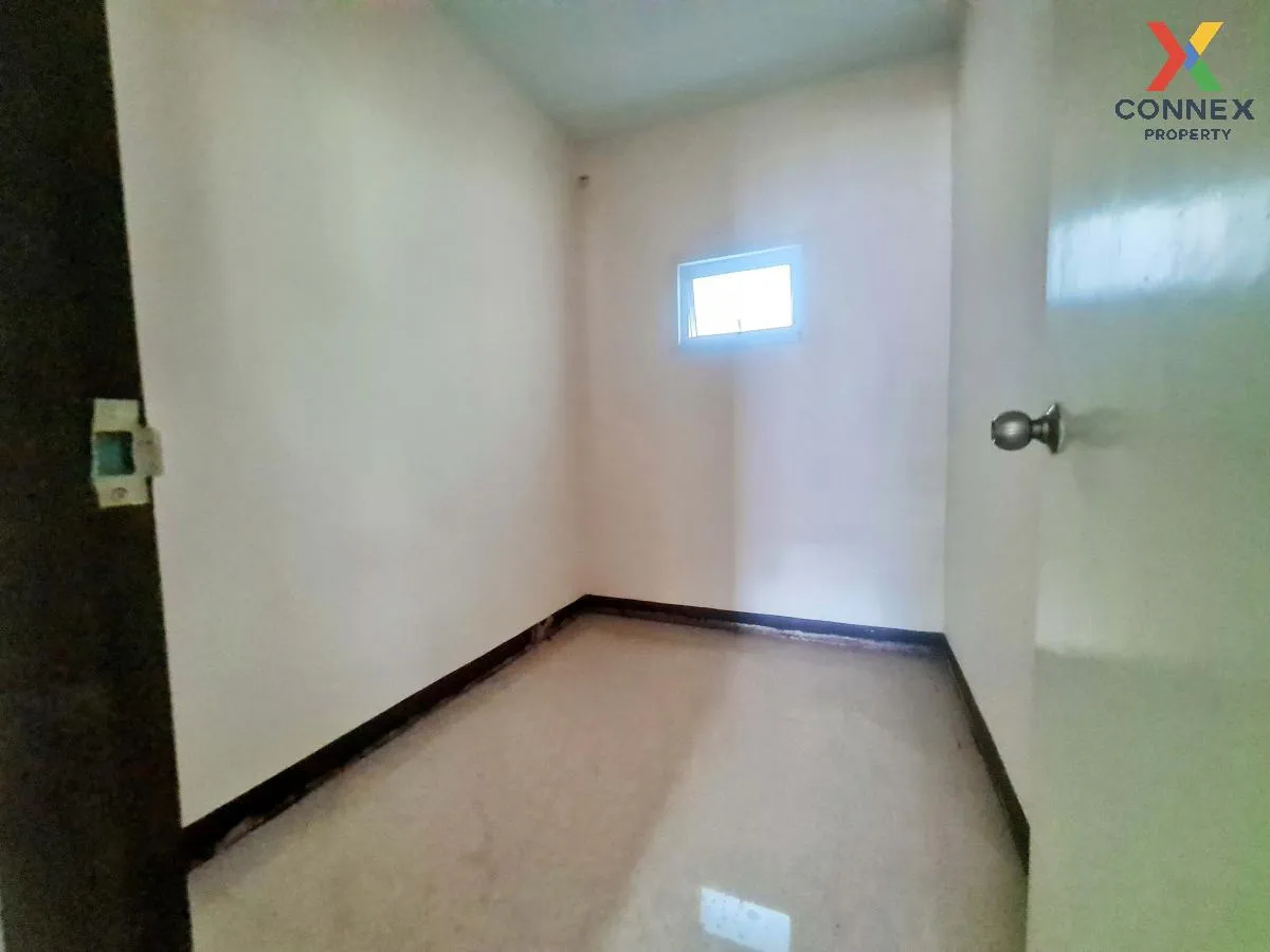 For Sale House ,  Baan Boonthavorn 4 , wide frontage , Noen Phra 