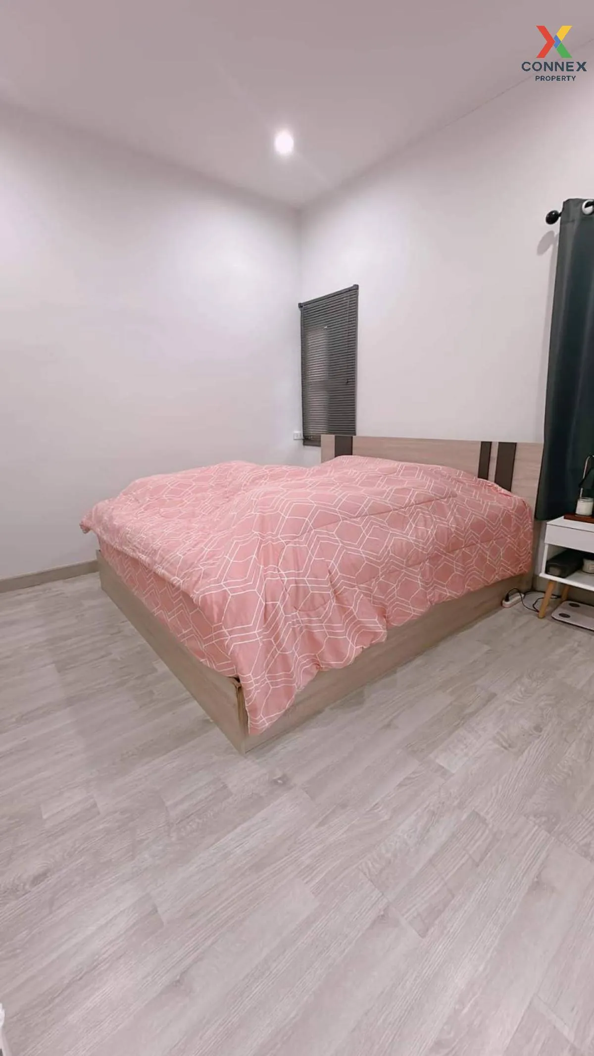 For Sale Townhouse/Townhome  , The Riva Wongwaen-Lumlukka Klong 5