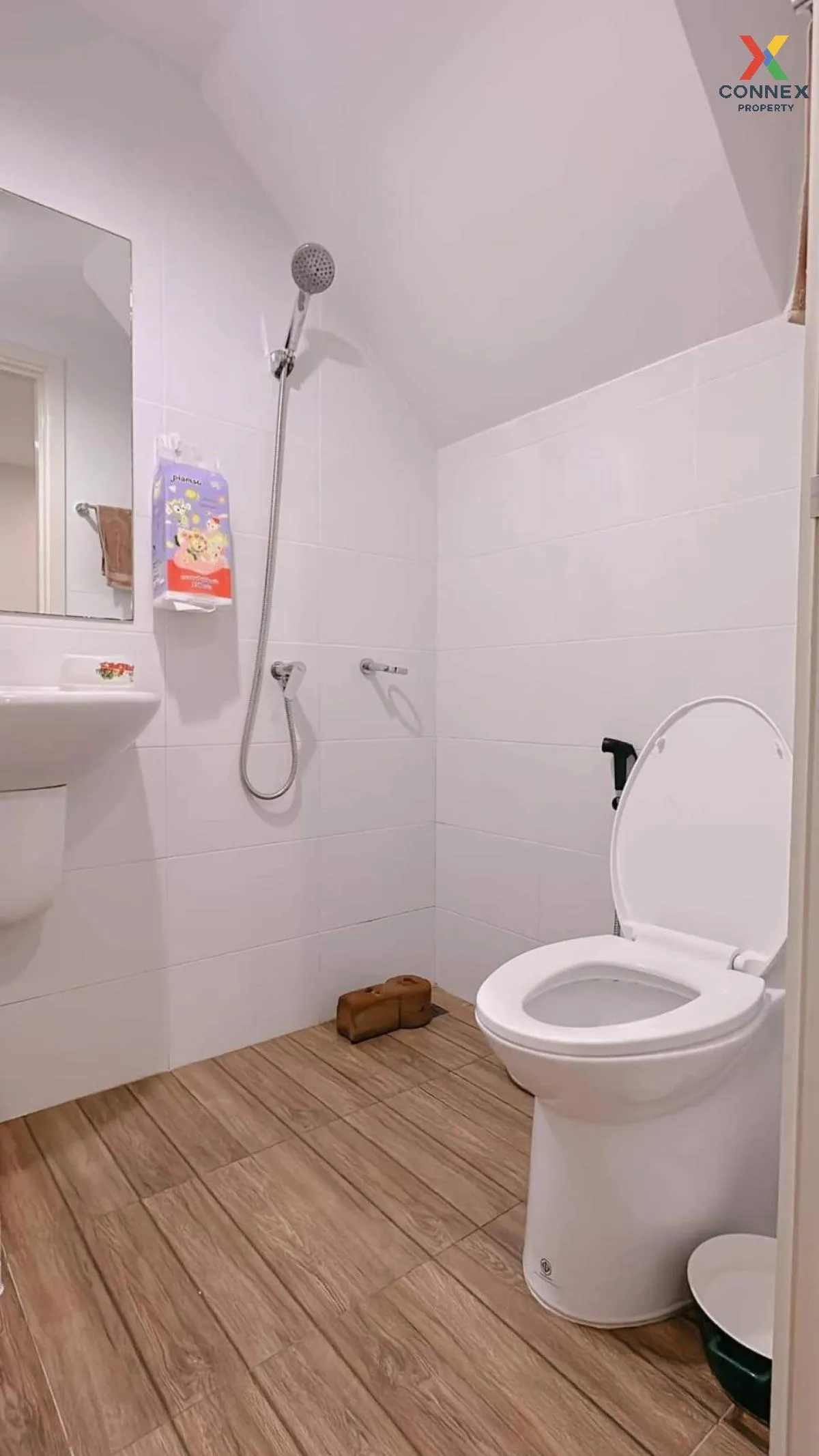 For Sale Townhouse/Townhome  , The Riva Wongwaen-Lumlukka Klong 5