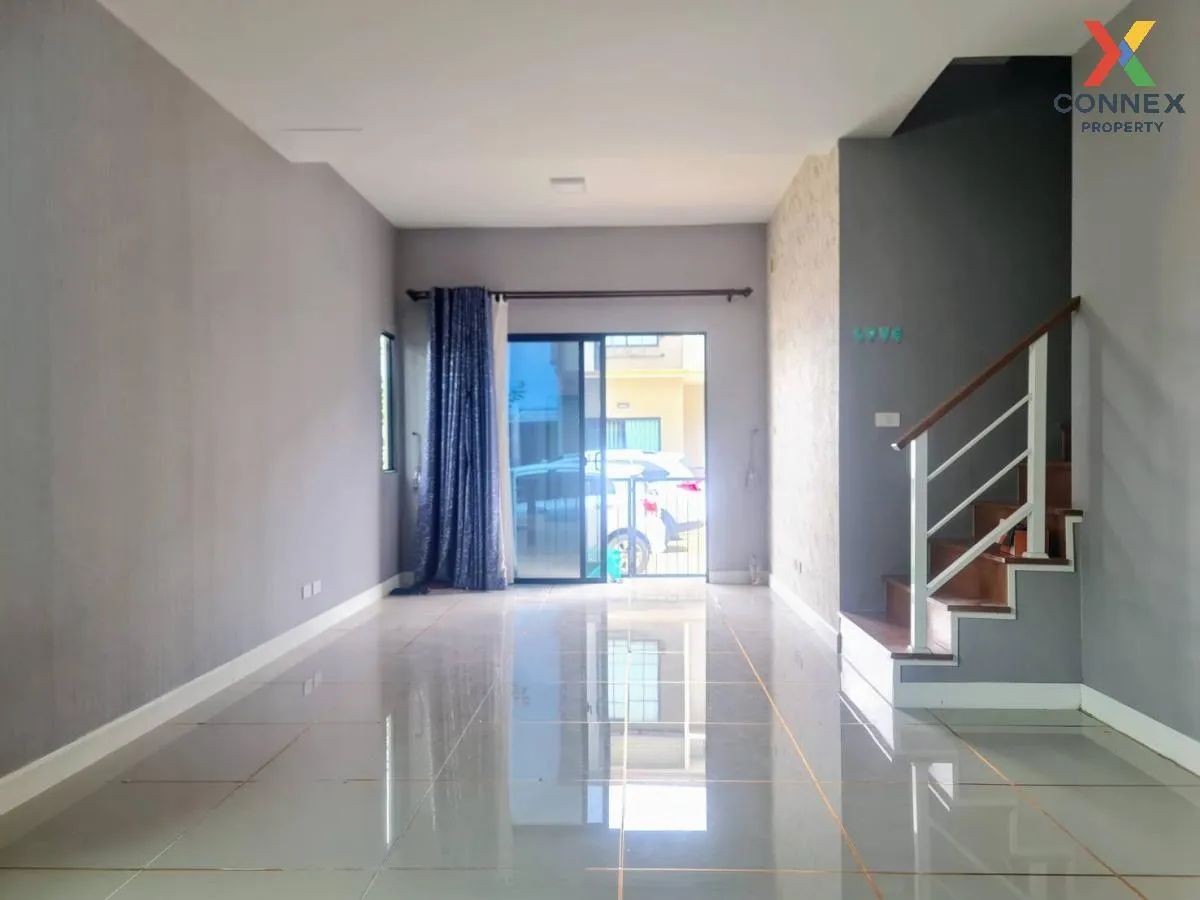 ขายทาวน์เฮ้าส์/ทาวน์โฮม  เดอะ คอนเนค สุวรรณภูมิ 4 ห้องมุม หน้ากว้ 3