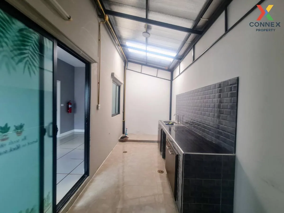 ขายทาวน์เฮ้าส์/ทาวน์โฮม  เดอะ คอนเนค สุวรรณภูมิ 4 ห้องมุม หน้ากว้