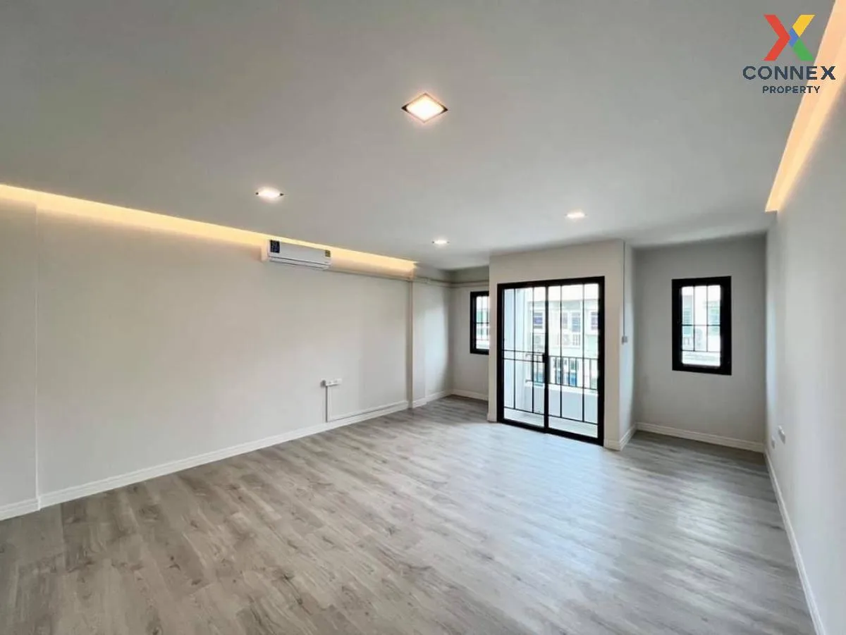 ขายทาวน์เฮ้าส์/ทาวน์โฮม  บ้านศุภารมย์ รีโนเวทใหม่ บางพูด ปากเกร็ด