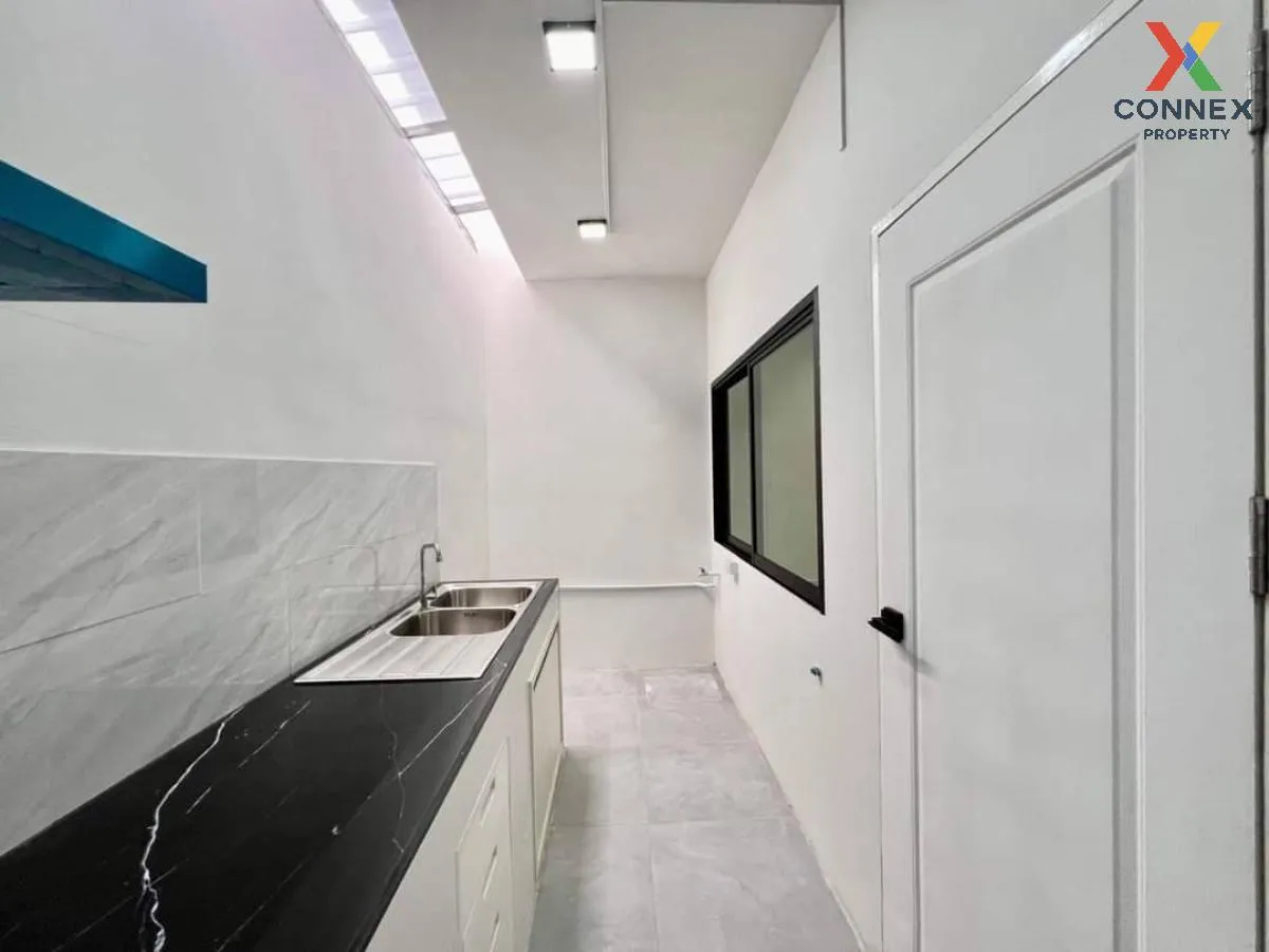 ขายทาวน์เฮ้าส์/ทาวน์โฮม  บ้านศุภารมย์ รีโนเวทใหม่ บางพูด ปากเกร็ด