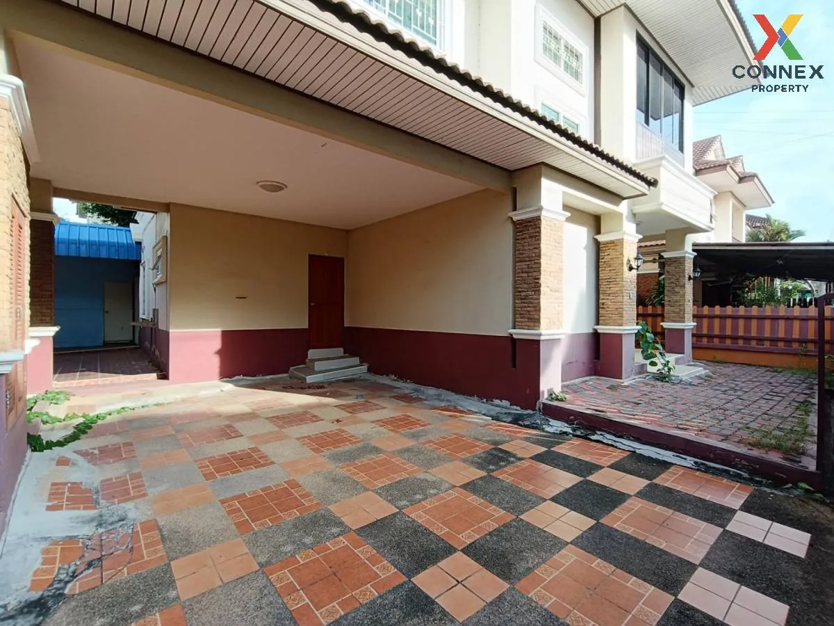 For Sale House , Baan Narawadee , Krathum Lom , Sam Phran , Nakho 2