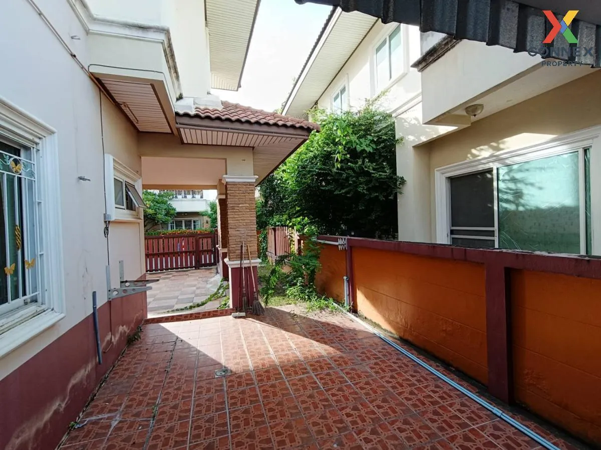 For Sale House , Baan Narawadee , Krathum Lom , Sam Phran , Nakho
