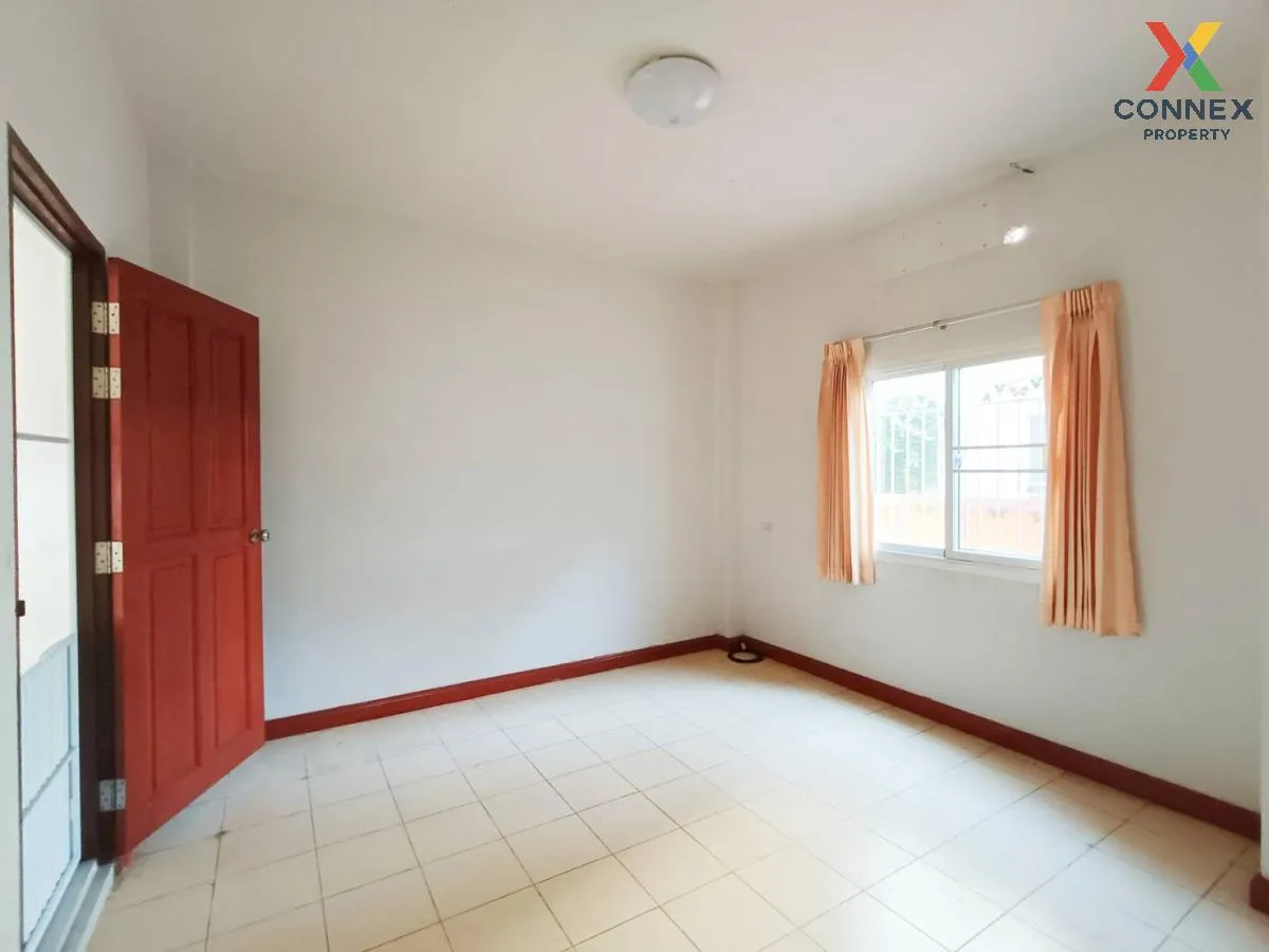 For Sale House , Baan Narawadee , Krathum Lom , Sam Phran , Nakho