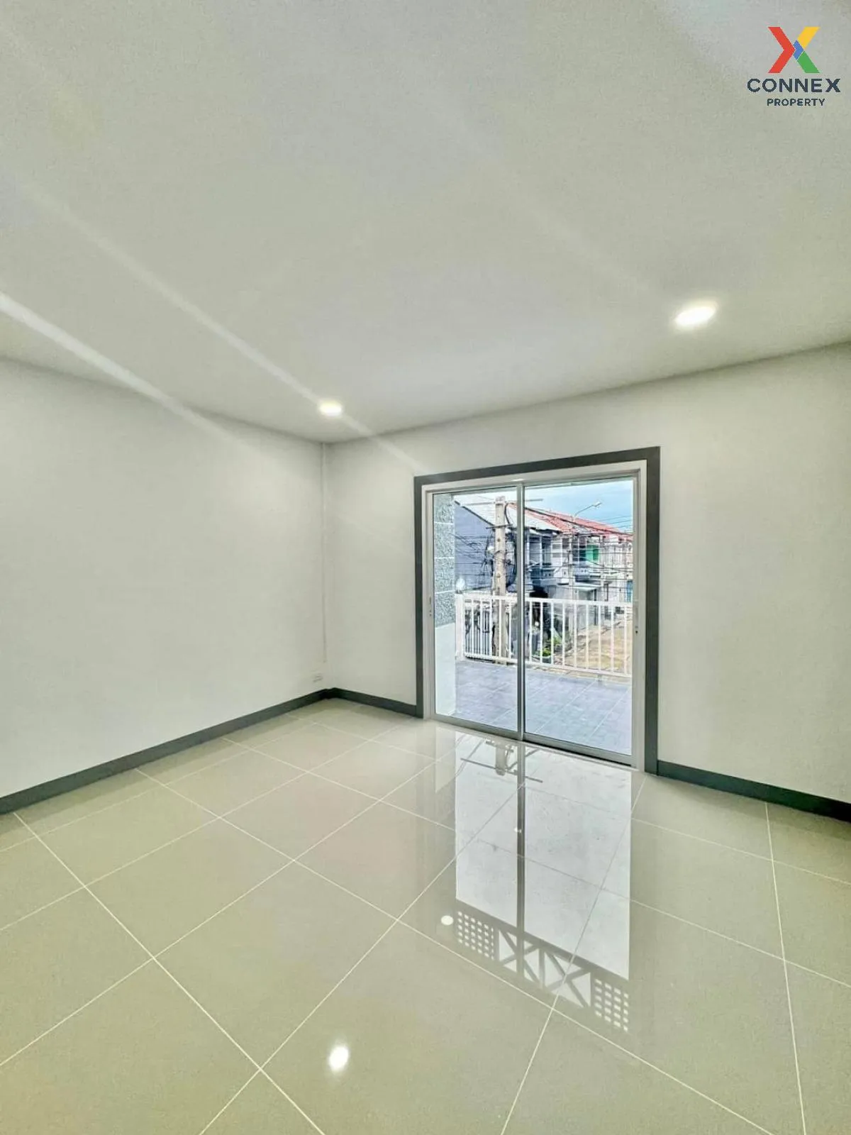 ขายทาวน์เฮ้าส์/ทาวน์โฮม  บ้านปิยวรารมย์ 1 รีโนเวทใหม่ บางบัวทอง บ